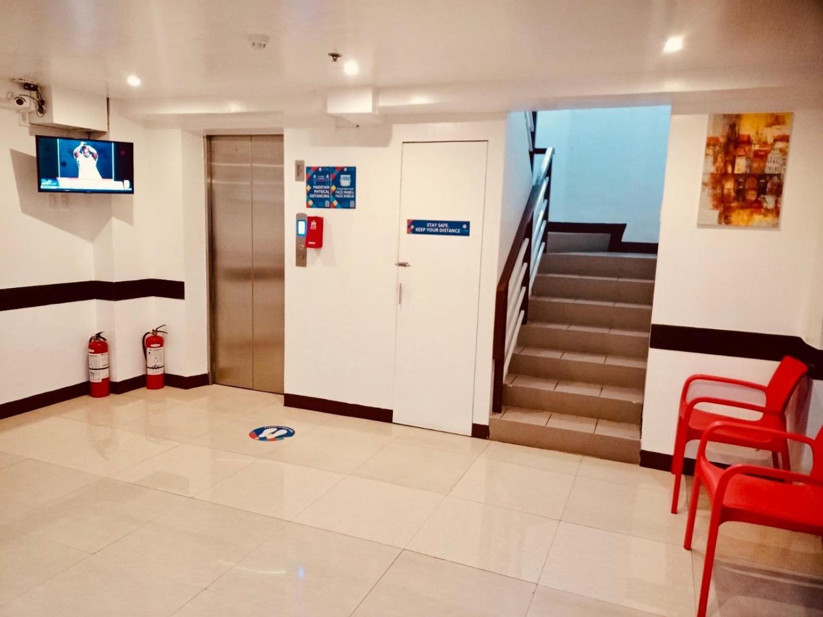 Oyo 888 City Stay Inns Fortview Bgc Pásig Exterior foto